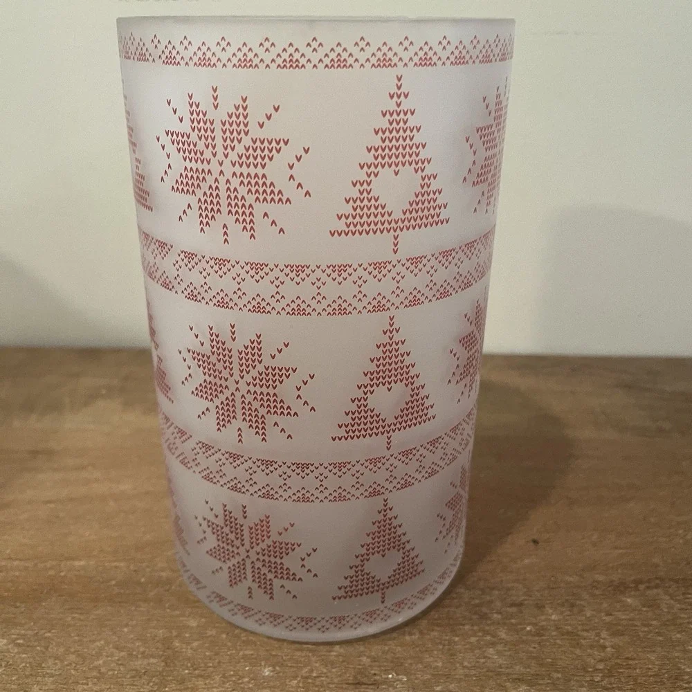 Yankee Candle Mountain Holiday  Nordic Stitch Frosted Glass Hurricane‎ 8